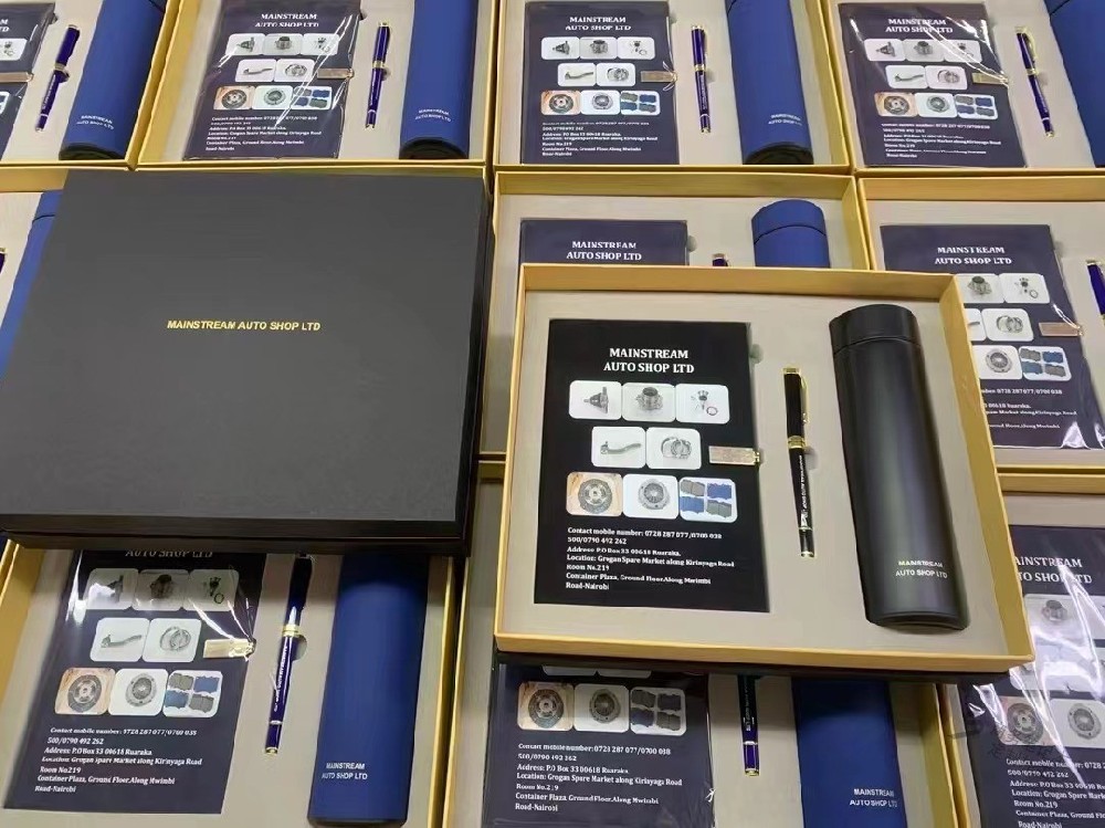 利用起凸和壓凹工藝，為紙質(zhì)筆記本設(shè)計制作帶來更深層次的視覺體驗(yàn)